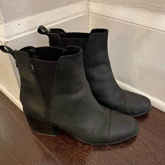 Toms Esme Black Leather Ankle Heeled Boots - Picture 2 of 6